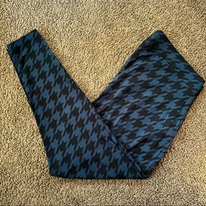 Houndstooth High Waisted Leggings